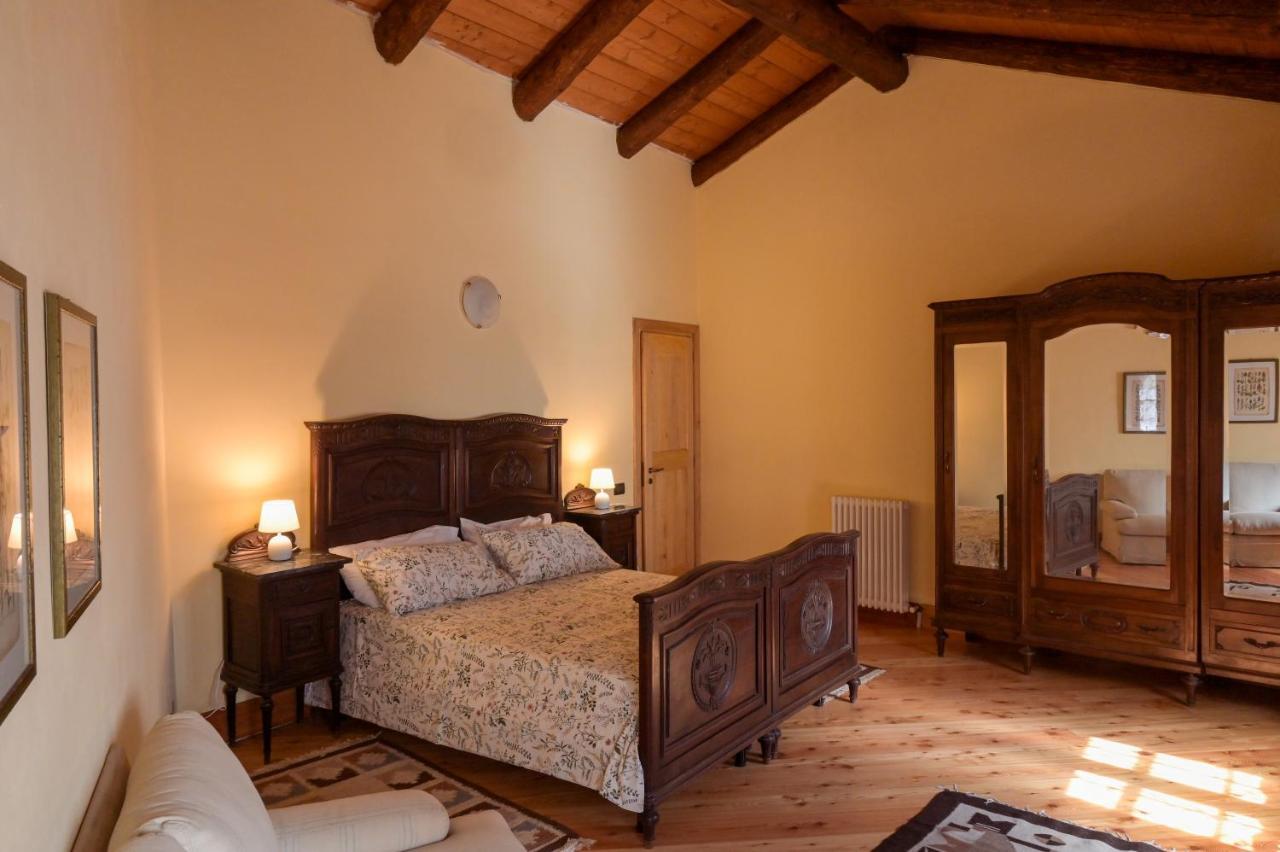 Hotel La Casa Del Castellano à Cinzano Extérieur photo