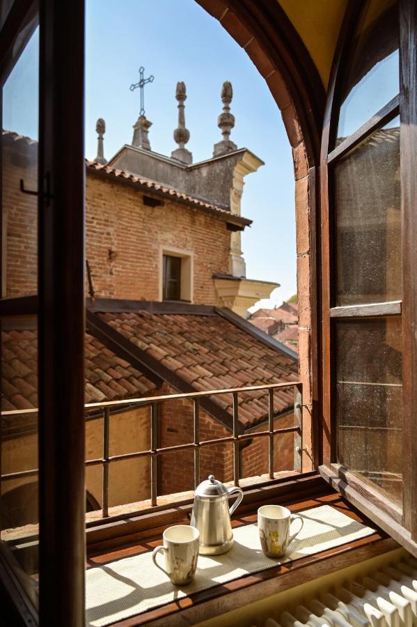 Hotel La Casa Del Castellano à Cinzano Extérieur photo
